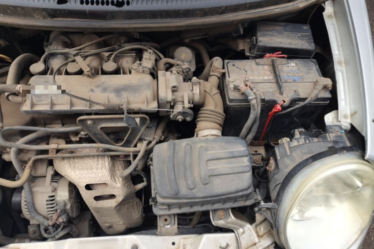 Used Chery QQ3 2012 Fashion Edition 1.0L Manual Champion Version Engine Bay Left