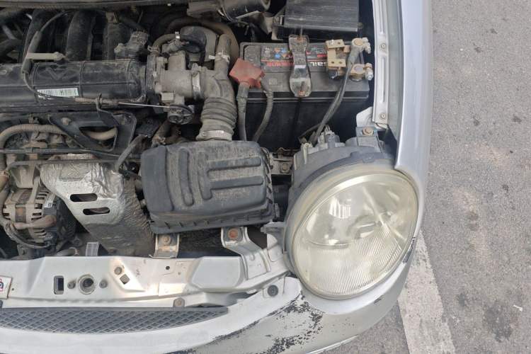 Used Chery QQ3 2012 Fashion Edition 1.0L Manual Champion Version Engine Bay Left