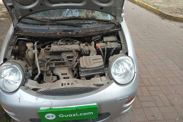 Used Chery QQ3 2012 Fashion Edition 1.0L Manual Champion Version Engine Bay Left