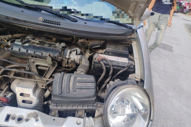 Used Chery QQ3 2012 Stylish Edition 1.0L Manual Start-Up Model Engine Bay Left