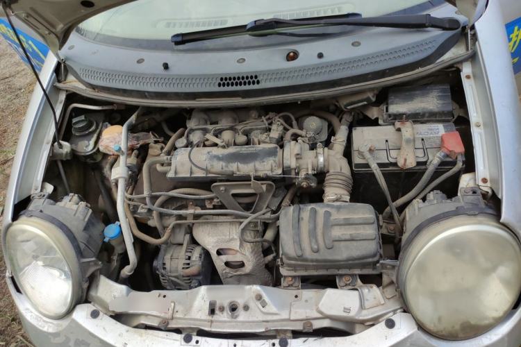 Used Chery QQ3 2012 Fashion Edition 1.0L Manual Champion Version Engine Bay