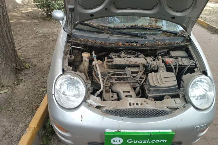 Used Chery QQ3 2012 Fashion Edition 1.0L Manual Champion Version Engine Bay Right