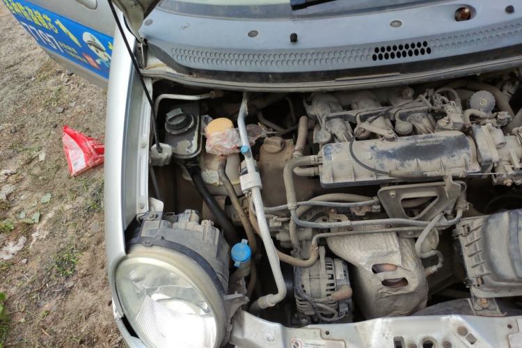 Used Chery QQ3 2012 Fashion Edition 1.0L Manual Champion Version Engine Bay Right