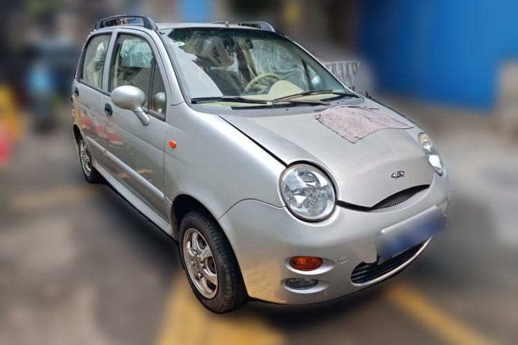 Used Chery QQ3 2012 Stylish Edition 1.0L Manual Start-Up Model Front Right 45 Deg