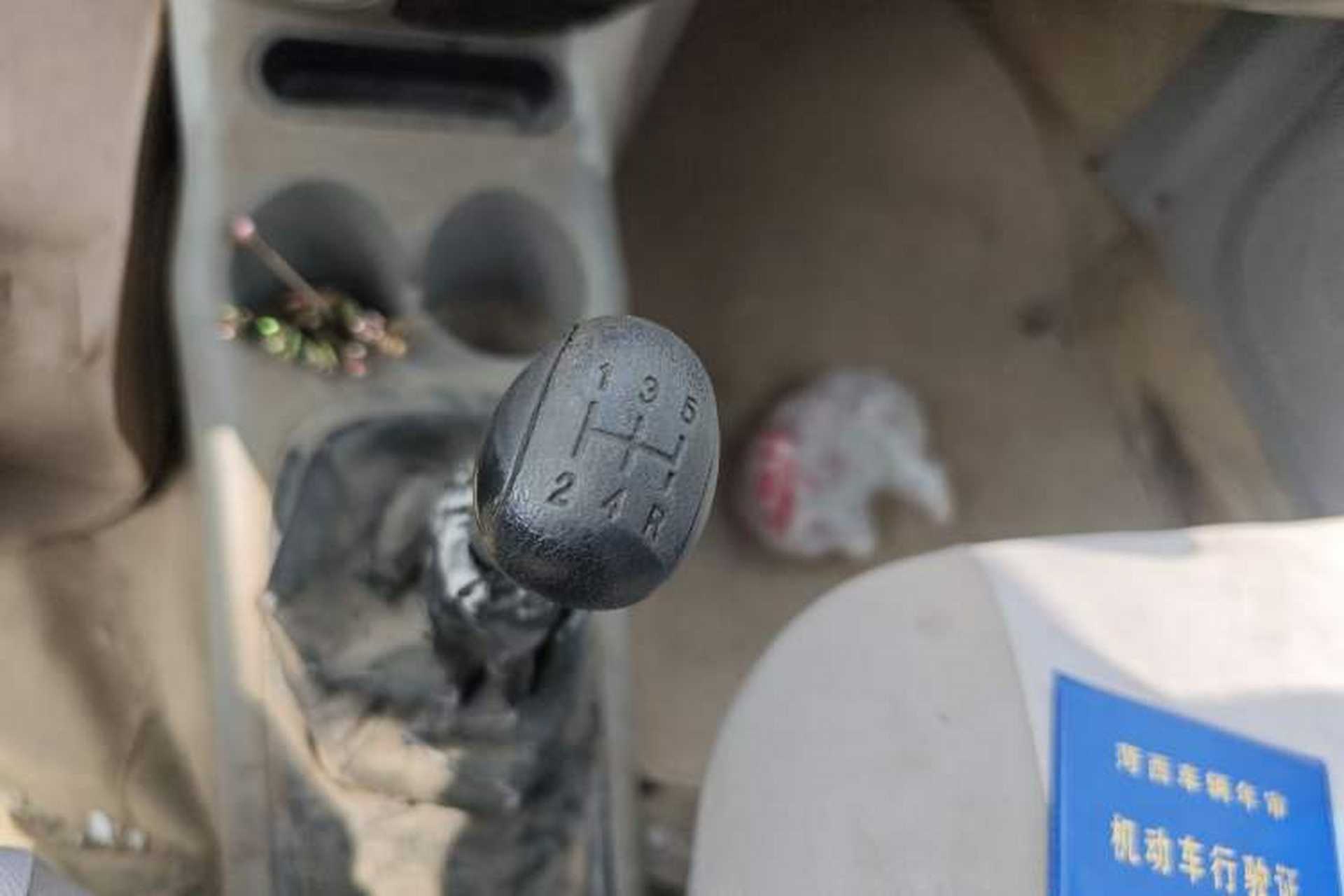 Used Chery QQ3 2012 Dream Edition 0.8L Manual – Dream Variant Gear Lever