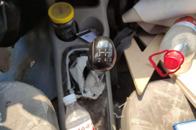 Used Chery QQ3 2012 Fashion Edition 1.0L Manual Champion Version Gear Lever