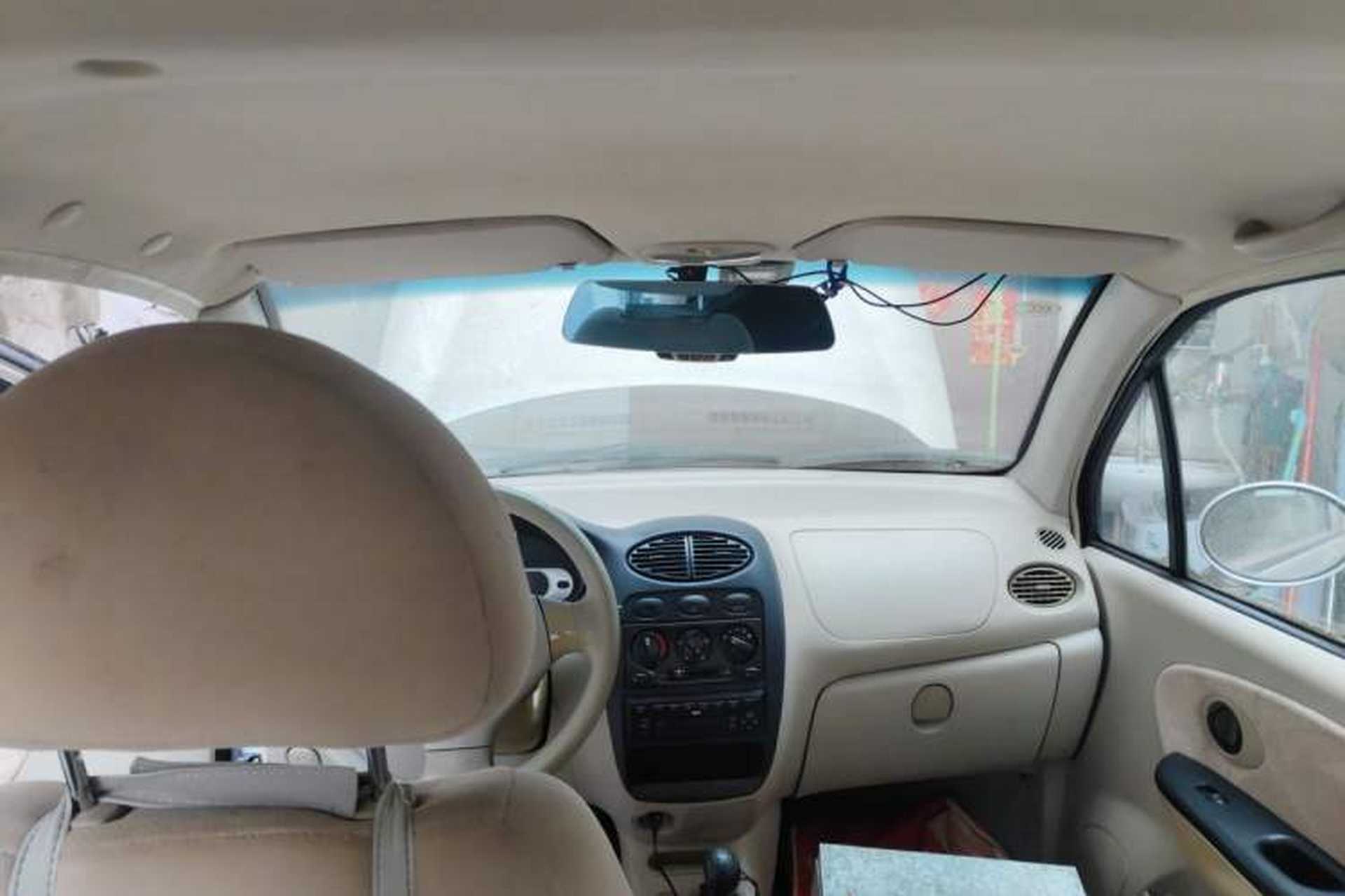 Used Chery QQ3 2012 Stylish Edition 1.0L Manual Start-Up Model Headliner