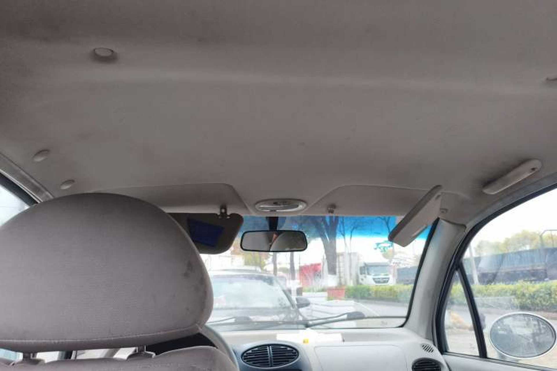 Used Chery QQ3 2012 Fashion Edition 1.0L Manual Champion Version Headliner