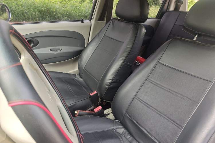 Used Chery QQ3 2012 Fashion Edition 1.0L Manual Champion Version Left Front Seat