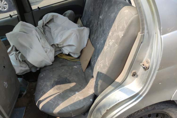 Used Chery QQ3 2012 Fashion Edition 1.0L Manual Champion Version Left Rear Seat