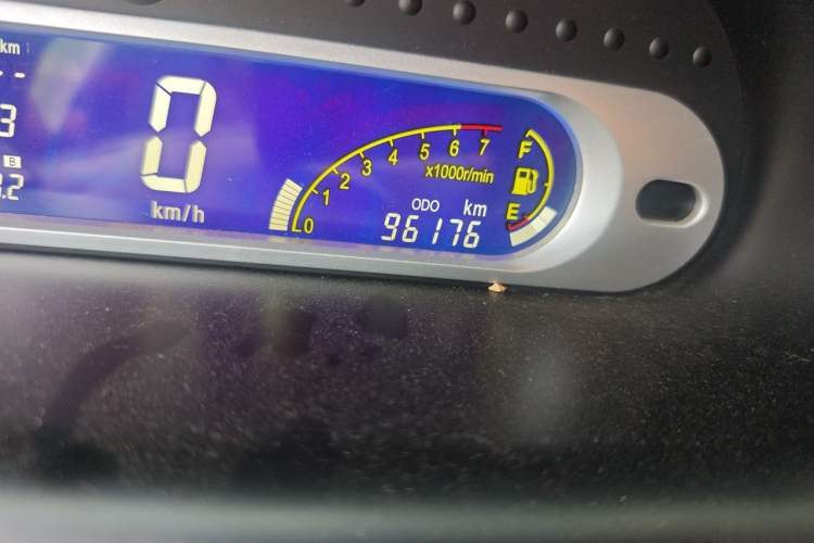 Used Chery QQ3 2012 Fashion Edition 1.0L Manual Champion Version Odometer Close Up