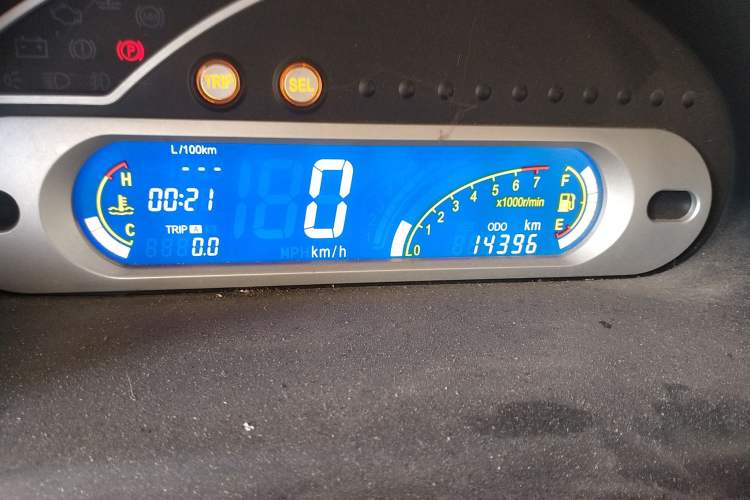 Used Chery QQ3 2012 Fashion Edition 1.0L Manual Champion Version Odometer Close Up