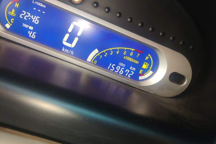 Used Chery QQ3 2012 Stylish Edition 1.0L Manual Start-Up Model Odometer Close Up