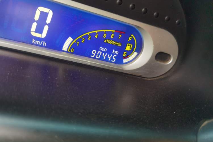 Used Chery QQ3 2012 Stylish Edition 1.0L Manual Start-Up Model Odometer Close Up