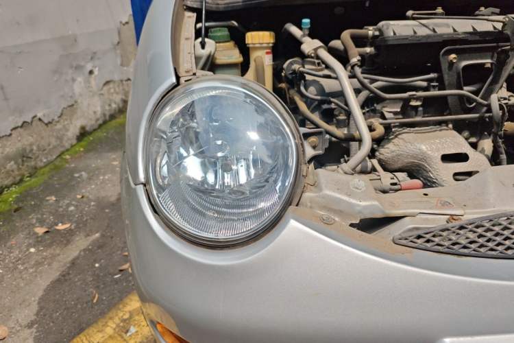 Used Chery QQ3 2012 Stylish Edition 1.0L Manual Start-Up Model Right Front Headlight