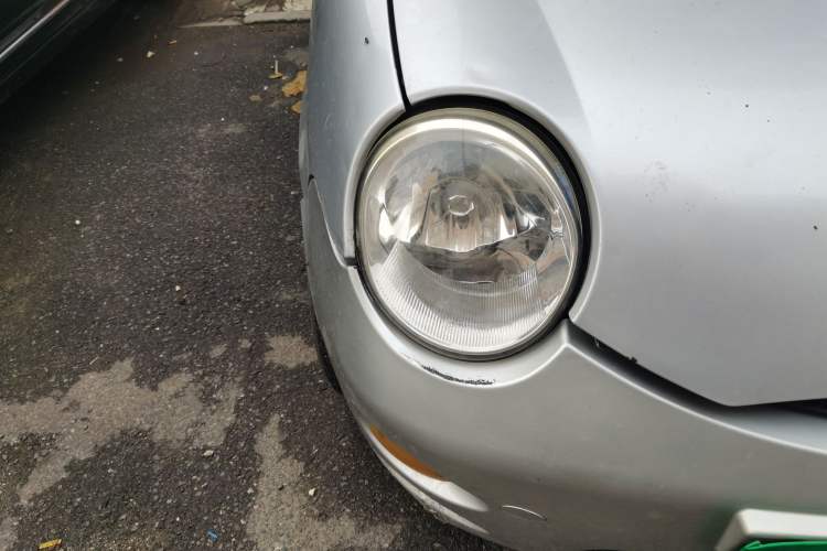 Used Chery QQ3 2012 Fashion Edition 1.0L Manual Champion Version Right Front Headlight