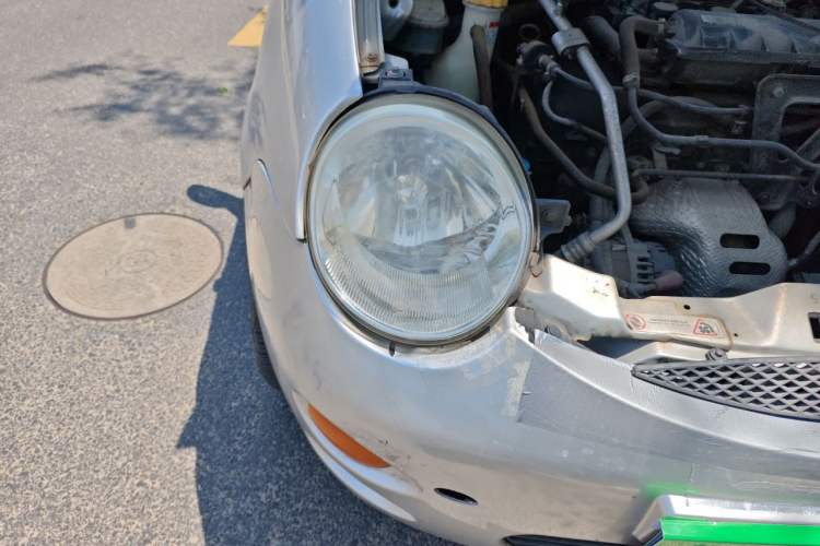 Used Chery QQ3 2012 Fashion Edition 1.0L Manual Champion Version Right Front Headlight