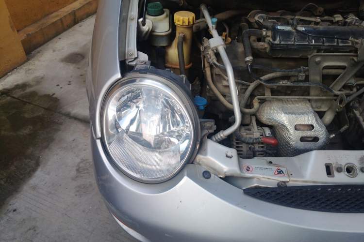 Used Chery QQ3 2012 Stylish Edition 1.0L Manual Start-Up Model Right Front Headlight