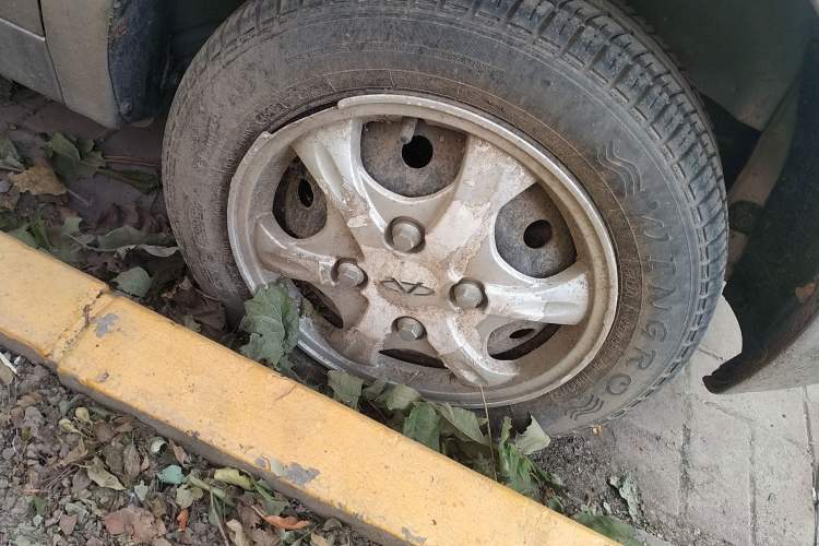 Used Chery QQ3 2012 Fashion Edition 1.0L Manual Champion Version Right Front Wheel Hub