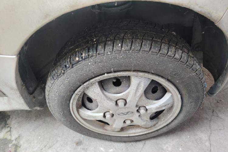 Used Chery QQ3 2012 Stylish Edition 1.0L Manual Start-Up Model Right Front Wheel Hub