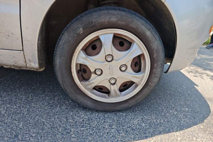 Used Chery QQ3 2012 Fashion Edition 1.0L Manual Champion Version Right Front Wheel Hub