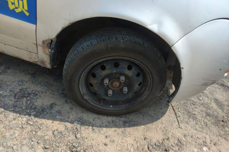 Used Chery QQ3 2012 Fashion Edition 1.0L Manual Champion Version Right Front Wheel Hub