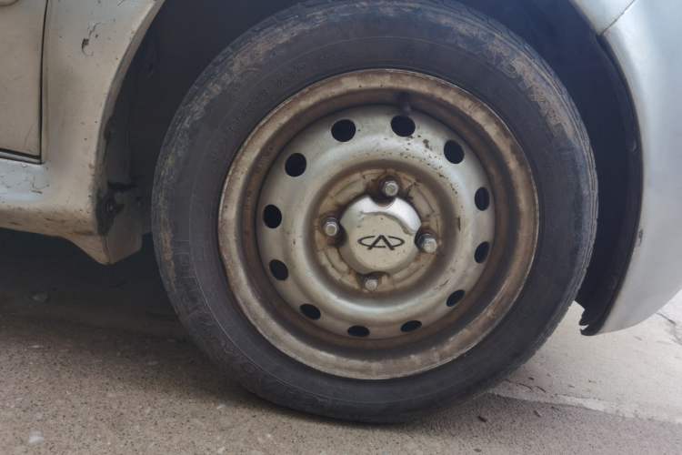 Used Chery QQ3 2012 Stylish Edition 1.0L Manual Start-Up Model Right Front Wheel Hub