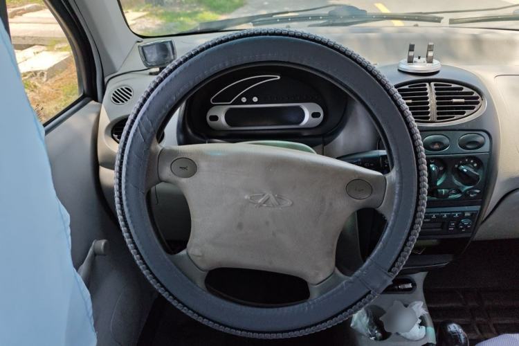 Used Chery QQ3 2012 Fashion Edition 1.0L Manual Champion Version Steering Wheel