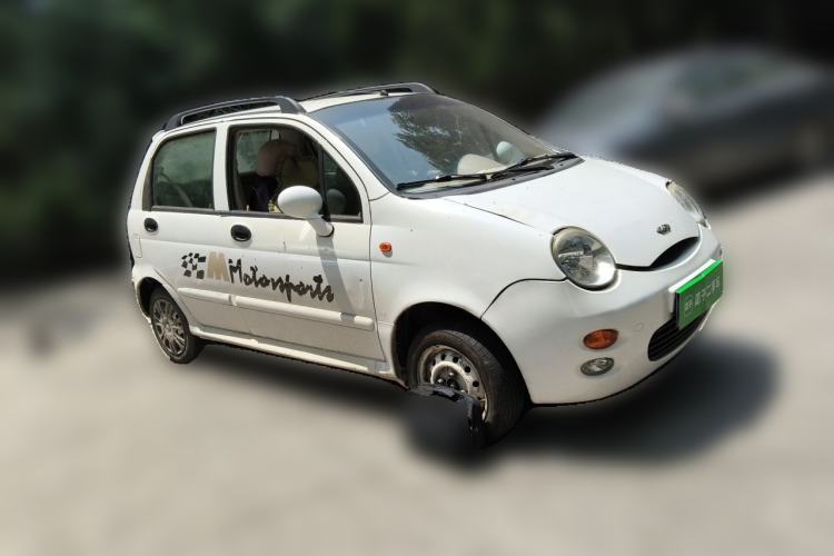 Used Chery QQ3 2012 Stylish Edition 1.0L Manual Start-Up Model Front Right 45 Deg