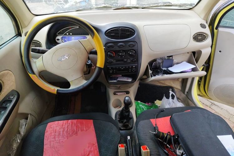 Used Chery QQ3 2012 Stylish Edition 1.0L Manual Start-Up Model Center Console