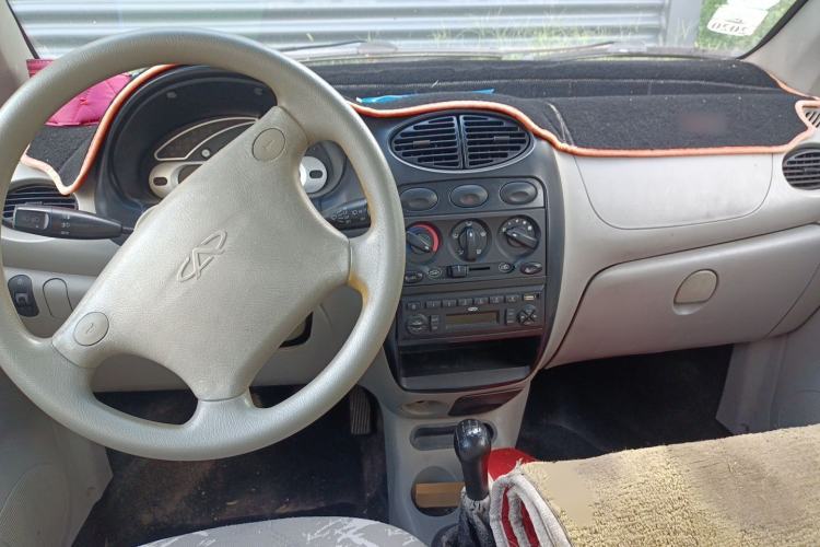 Used Chery QQ3 2012 0.8L Manual Summer Limited Edition Center Console