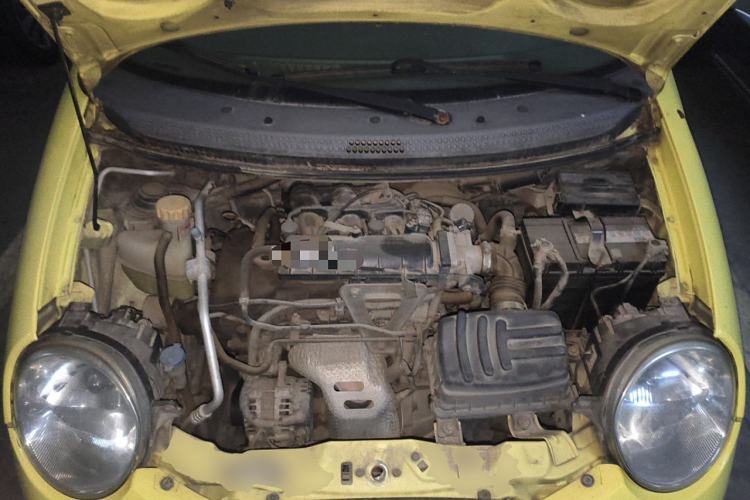 Used Chery QQ3 2012 Dream Edition 0.8L Manual – Dream Variant Engine Bay