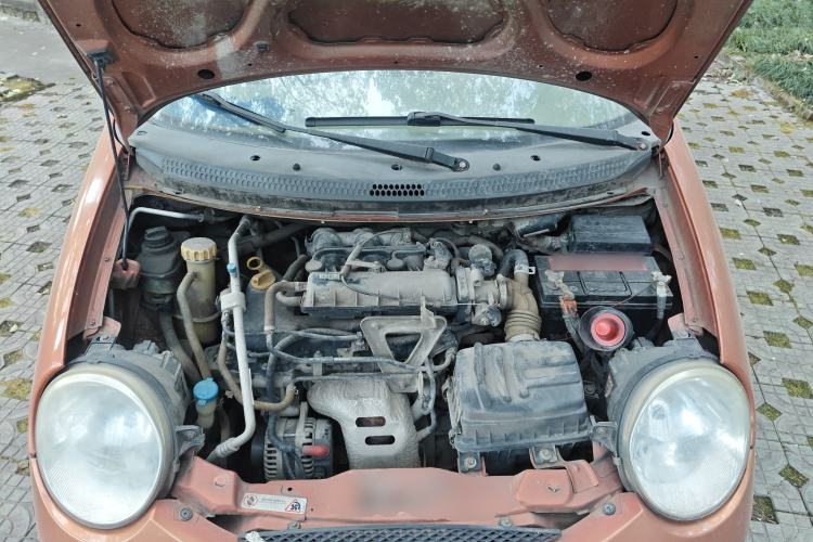 Used Chery QQ3 2012 Fashion Edition 1.0L Manual Champion Version Engine Bay