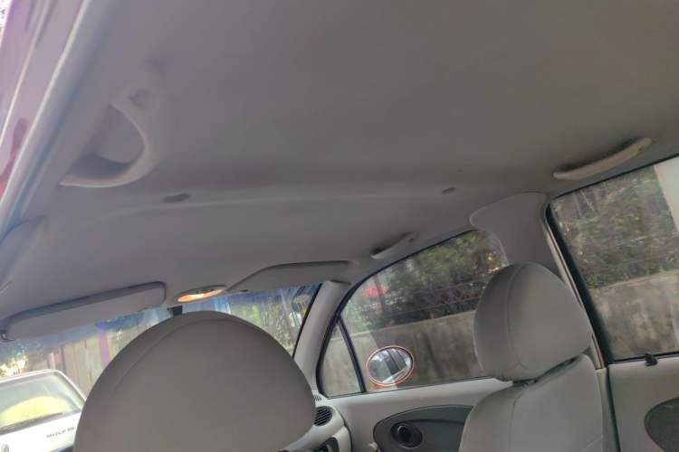 Used Chery QQ3 2012 Fashion Edition 1.0L Manual Champion Version Headliner