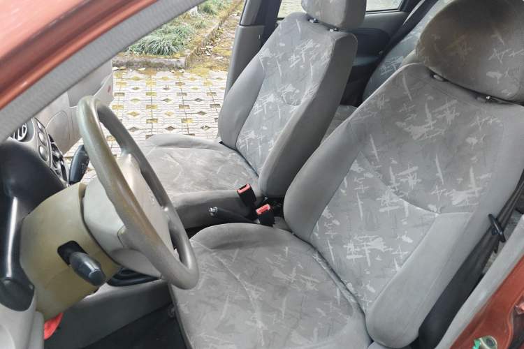 Used Chery QQ3 2012 Fashion Edition 1.0L Manual Champion Version Left Front Seat