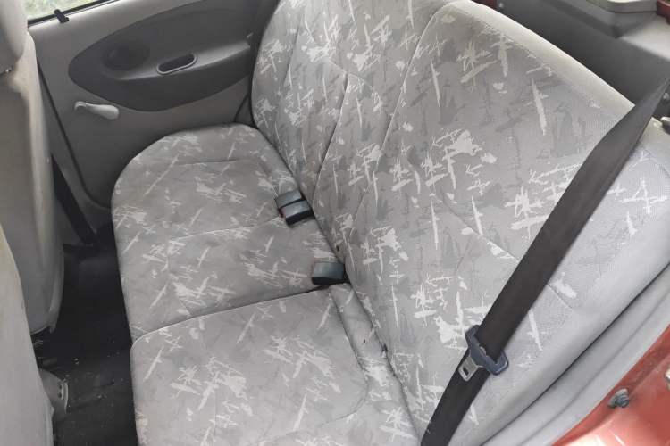 Used Chery QQ3 2012 Fashion Edition 1.0L Manual Champion Version Left Rear Seat