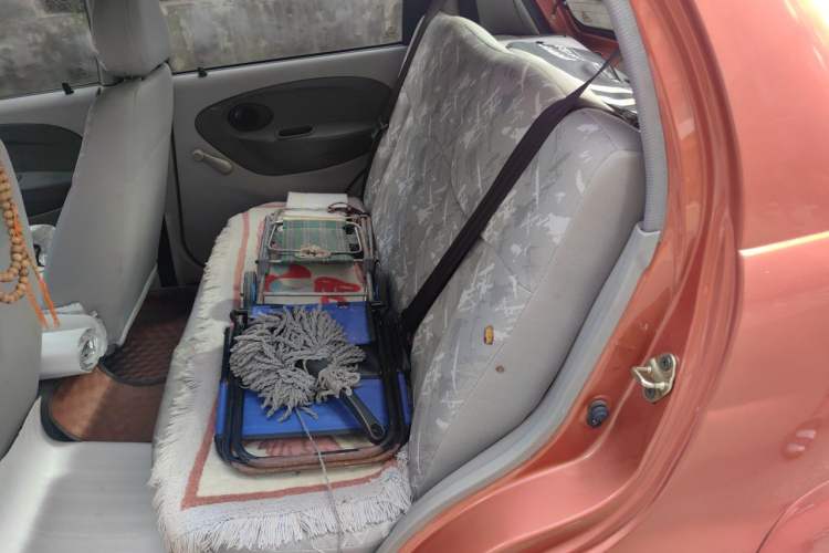 Used Chery QQ3 2012 Fashion Edition 1.0L Manual Champion Version Left Rear Seat