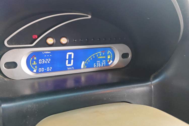 Used Chery QQ3 2012 Fashion Edition 1.0L Manual Champion Version Odometer Close Up