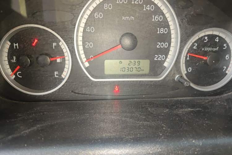 Used Chery QQ3 2012 0.8L Manual Summer Limited Edition Odometer Close Up