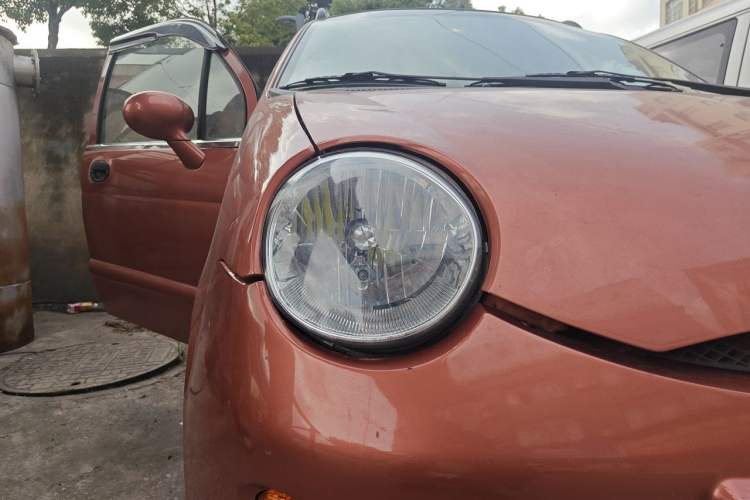 Used Chery QQ3 2012 Stylish Edition 1.0L Manual Start-Up Model Right Front Headlight