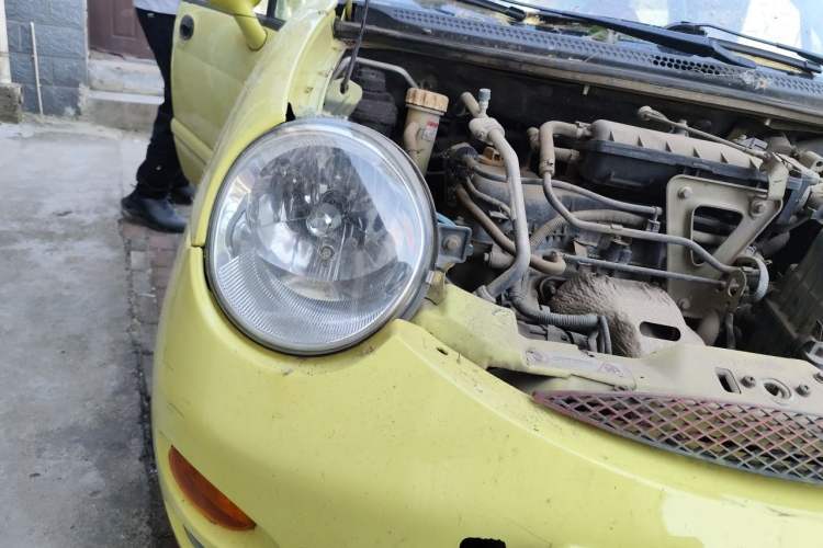Used Chery QQ3 2012 Stylish Edition 1.0L Manual Start-Up Model Right Front Headlight