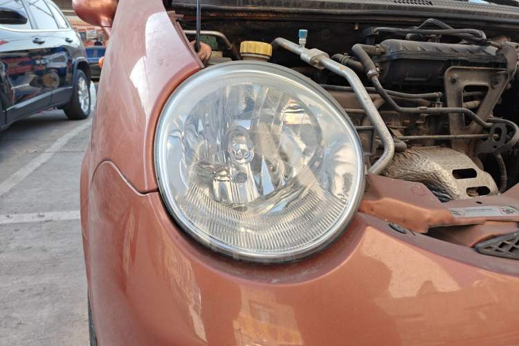 Used Chery QQ3 2012 Stylish Edition 1.0L Manual Start-Up Model Right Front Headlight