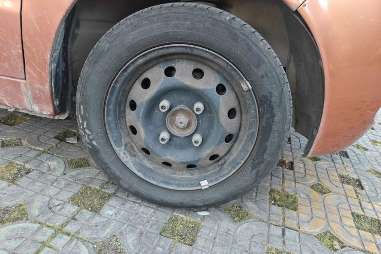 Used Chery QQ3 2012 Fashion Edition 1.0L Manual Champion Version Right Front Wheel Hub