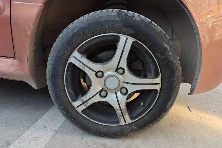 Used Chery QQ3 2012 Stylish Edition 1.0L Manual Start-Up Model Right Front Wheel Hub