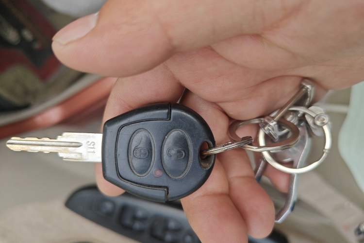 Used Chery QQ3 2012 Stylish Edition 1.0L Manual Start-Up Model Vehicle Key