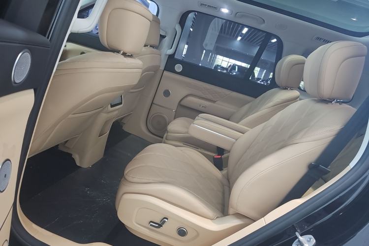 Used Chery T11 2026 Model 220 All-Wheel Drive Dual IMAX Theater Edition Left Rear Seat