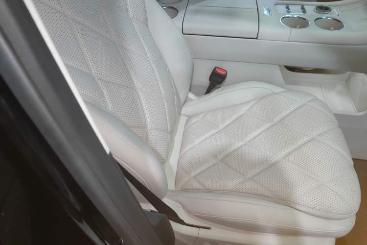 Used Chery T11 2026 Model 220 All-Wheel Drive Dual IMAX Theater Edition Right Front Seat