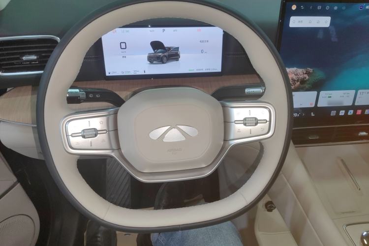 Used Chery T11 2026 Model 220 All-Wheel Drive Dual IMAX Theater Edition Steering Wheel