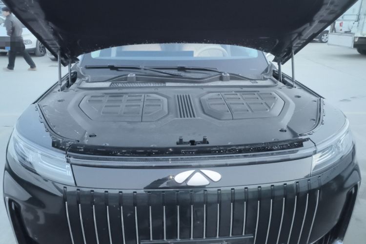 Used Chery T11 2026 Model 220 All-Wheel Drive Family Fun Edition Engine Bay