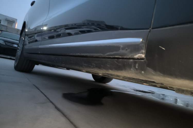 Used Chery T11 2026 Model 220 All-Wheel Drive Family Fun Edition Right Side Sill